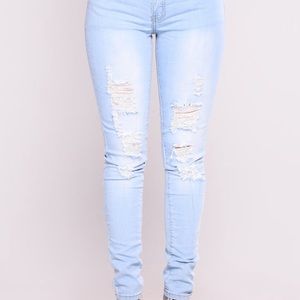 Women’s fashions 👖